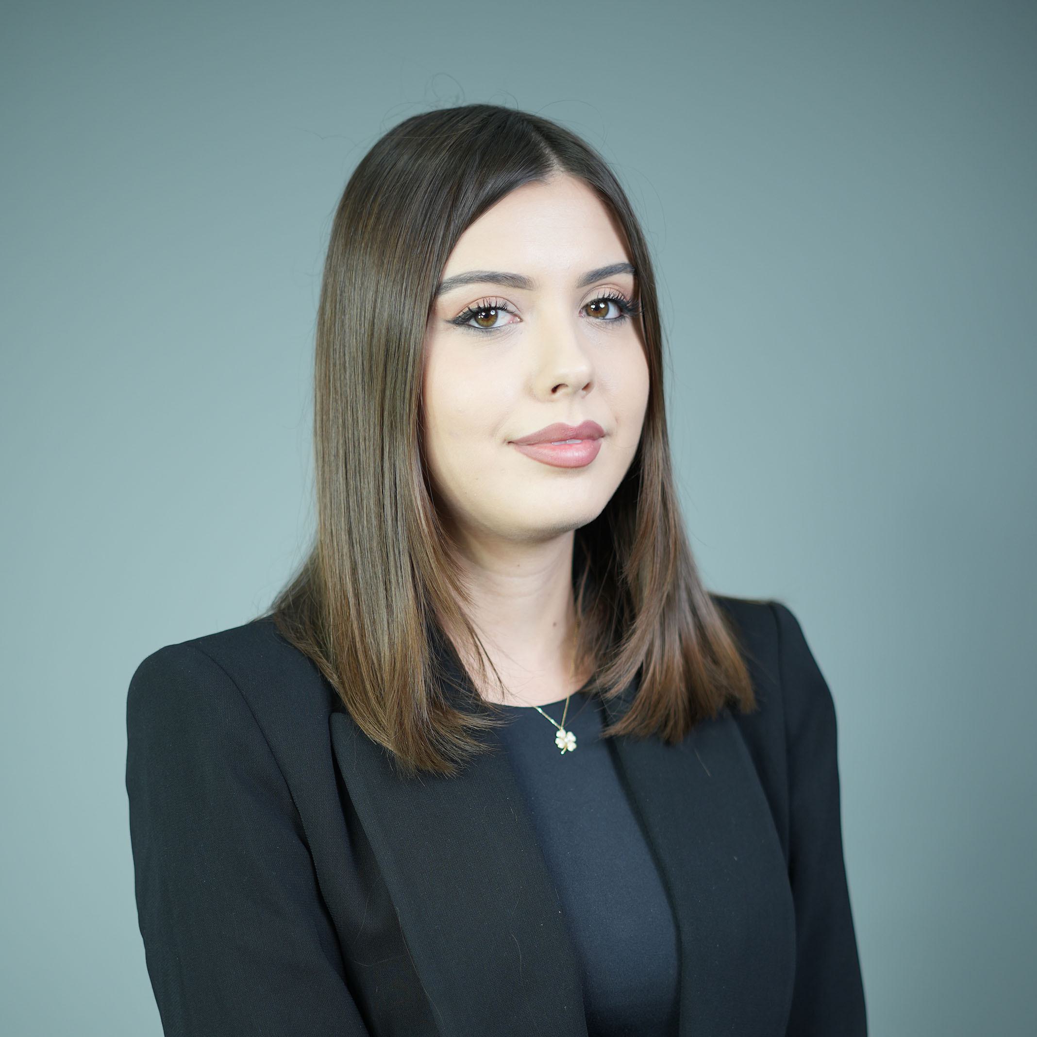 Andia Bulo German Teacher Seconary